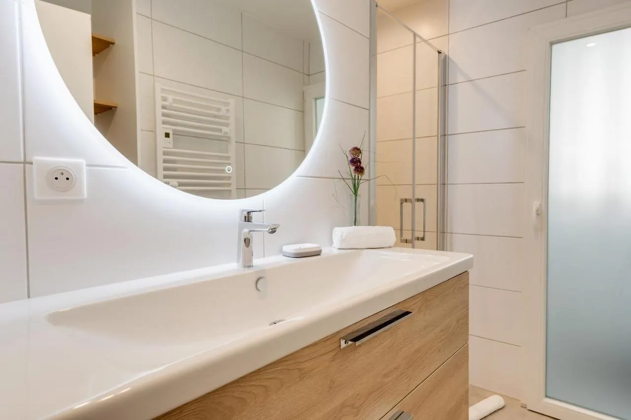 L'Annexe Du 43 - Beautiful T3 For 4 People With Balcony Apartment Annecy France