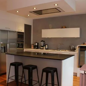 Appartement Le Jane : Centre Ville, Garage, Balcon, Annecy